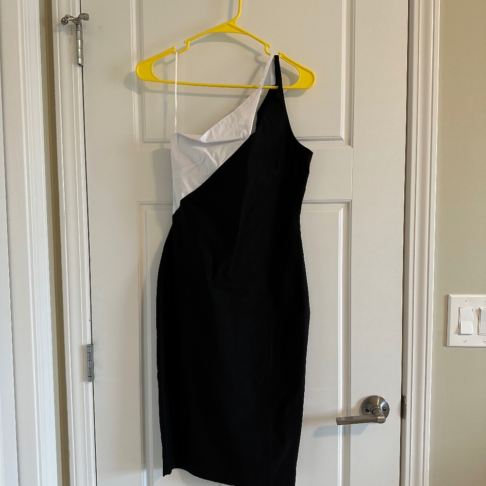 Elegant Black and White One-Shoulder Midi Dress